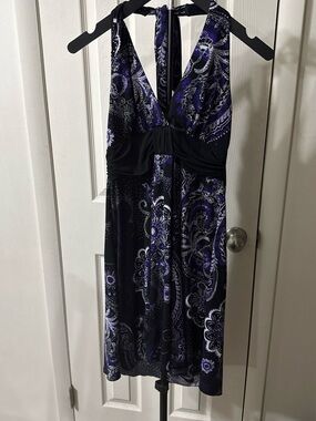 Sleeveless V-Neck Paisley Halter Dress in Black and Purple